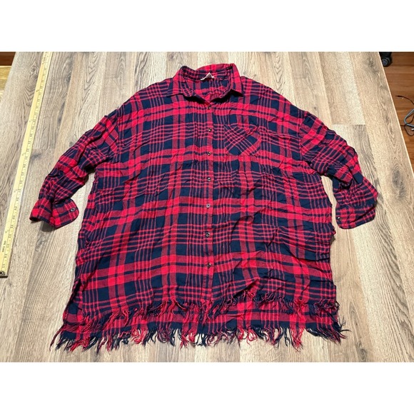 Umgee Tops - Umgee Shirt, Womens Size Small, Red Black Plaid Long Sleeve Button Up Frayed Hem